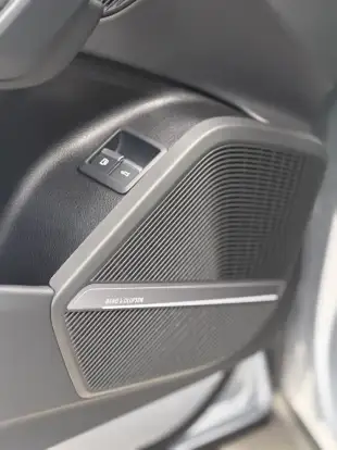AUDI-Q5-2024