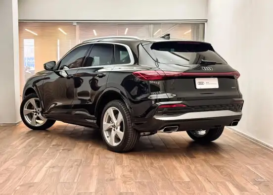 AUDI-Q5-2025