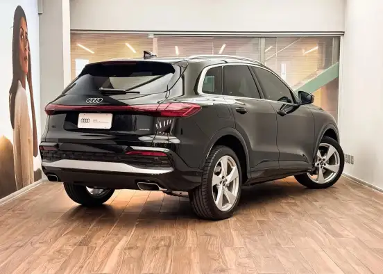 AUDI-Q5-2025