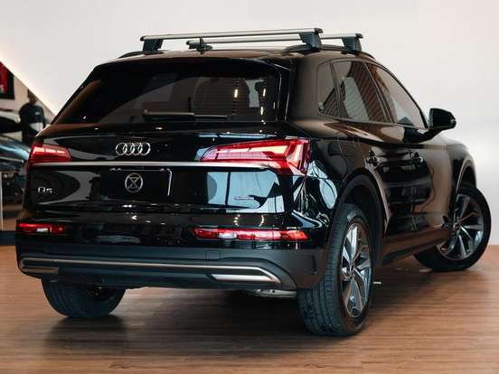 AUDI-Q5-2024