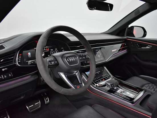 AUDI-RS Q8-2023