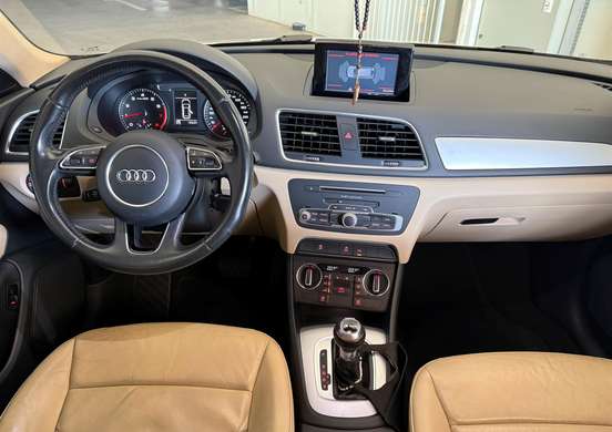 AUDI-Q3-2017