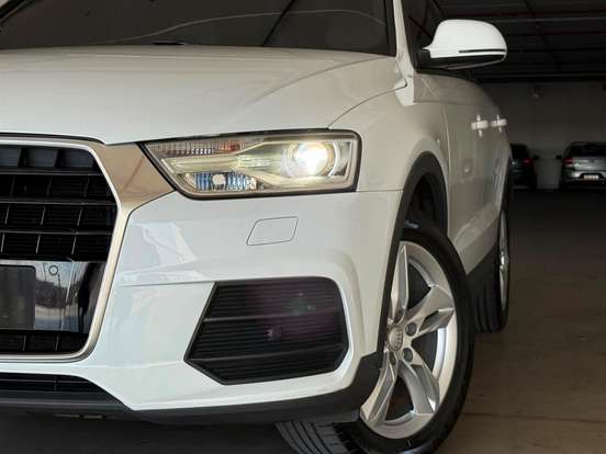 AUDI-Q3-2017