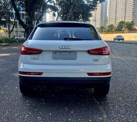 AUDI-Q3-2017