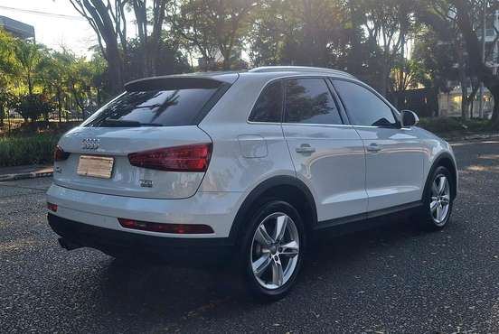 AUDI-Q3-2017