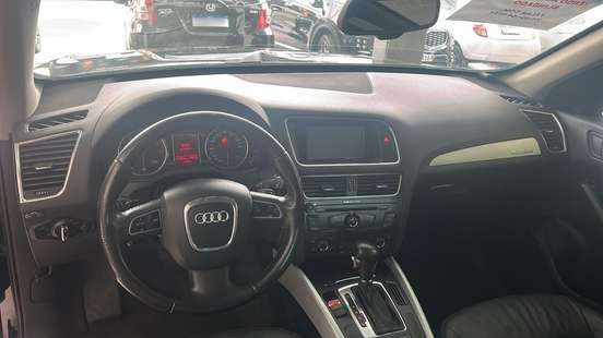 AUDI-Q5-2010