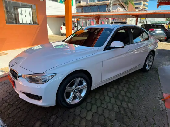 BMW 320i 2.0 16V TURBO ACTIVE FLEX 4P AUTOMÁTICO BMW 320i 2.0 16V TURBO ACTIVE FLEX 4P AUTOMÁTICO