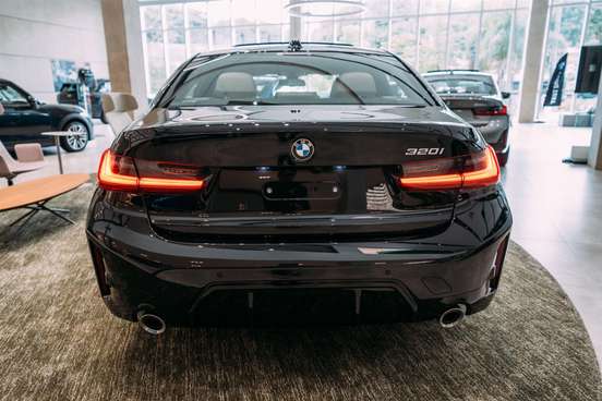 BMW-320i-2026
