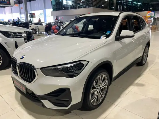 BMW X1 2.0 16V TURBO ACTIVEFLEX SDRIVE20I GP 4P AUTOMÁTICO BMW X1 2.0 16V TURBO ACTIVEFLEX SDRIVE20I GP 4P AUTOMÁTICO