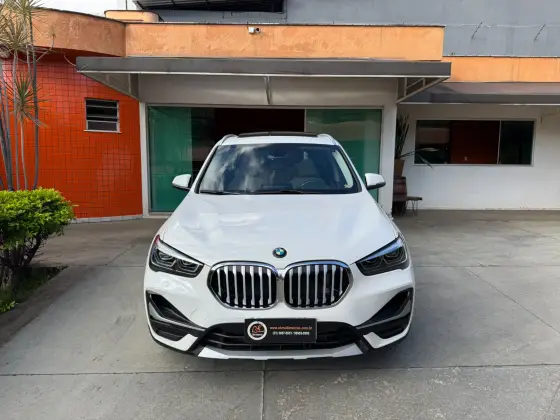 BMW X1 2.0 16V TURBO ACTIVEFLEX SDRIVE20I X-LINE 4P AUTOMÁTICO BMW X1 2.0 16V TURBO ACTIVEFLEX SDRIVE20I X-LINE 4P AUTOMÁTICO