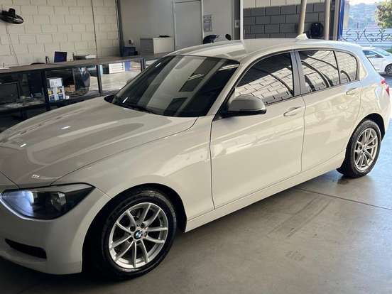 BMW-116i-1.6 16V TURBO GASOLINA 4P AUTOMÁTICO BMW-116i-2013