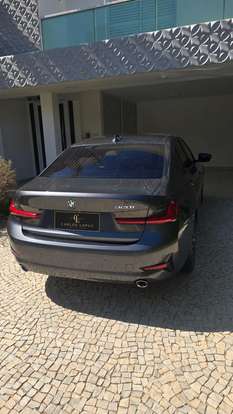 BMW-320i-2022