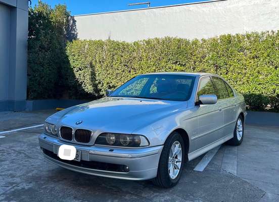 BMW-540i-2002