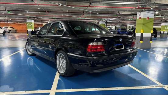 BMW-740i-4.0 V8 32V GASOLINA 4P AUTOMÁTICO BMW-740i-1994
