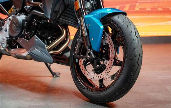 BMW-F 900 R SPORT PLUS-2026