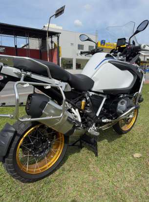 BMW-R 1250 GS ADVENTURE PREMIUM RALLYE BMW-R 1250 GS ADVENTURE PREMIUM RALLYE-2023