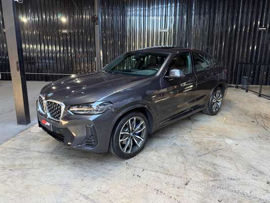 BMW-X4-2022
