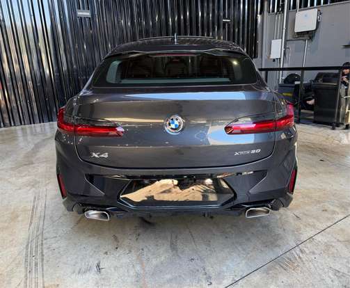BMW-X4-2022