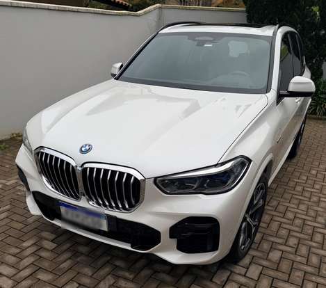 BMW-X5-2021