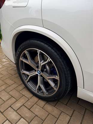 BMW-X5-2021