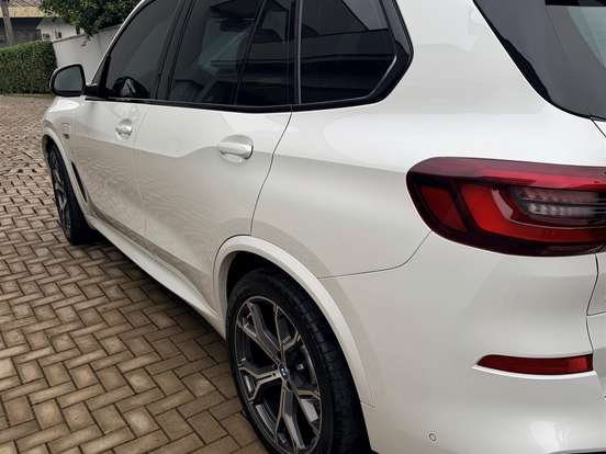 BMW-X5-3.0 I6 TURBO HÍBRIDO XDRIVE45E M SPORT AUTOMÁTICO BMW-X5-2021