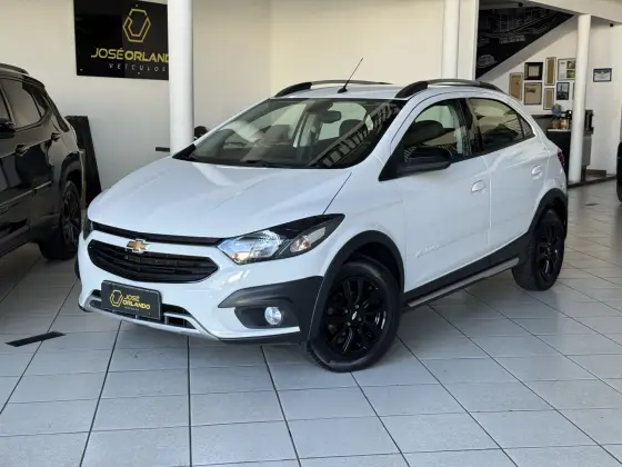 CHEVROLET ONIX 1.4 MPFI ACTIV 8V FLEX 4P AUTOMÁTICO CHEVROLET ONIX 1.4 MPFI ACTIV 8V FLEX 4P AUTOMÁTICO