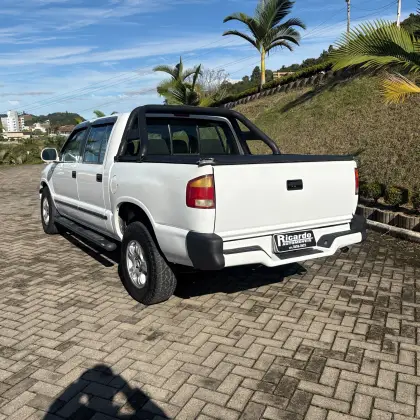 CHEVROLET S10 2.8 RODEIO 4X4 CD 12V TURBO ELECTRONIC INTERCOOLER DIESEL 4P MANUAL CHEVROLET S10 2.8 RODEIO 4X4 CD 12V TURBO ELECTRONIC INTERCOOLER DIESEL 4P MANUAL