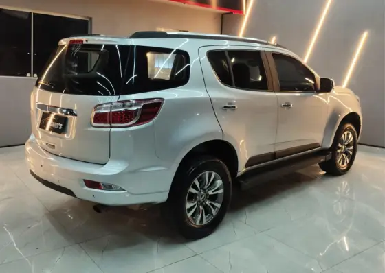 CHEVROLET TRAILBLAZER 3.6 LTZ 4X4 V6 GASOLINA 4P AUTOMÁTICO CHEVROLET TRAILBLAZER 3.6 LTZ 4X4 V6 GASOLINA 4P AUTOMÁTICO