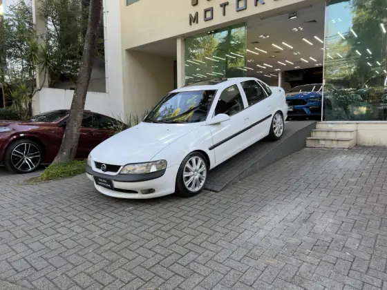 CHEVROLET VECTRA 2.2 MPFI CD 16V GASOLINA 4P MANUAL CHEVROLET VECTRA 2.2 MPFI CD 16V GASOLINA 4P MANUAL