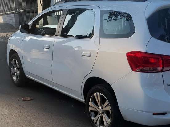 CHEVROLET-SPIN-1.8 PREMIER 8V FLEX 4P AUTOMÁTICO CHEVROLET-SPIN-2022