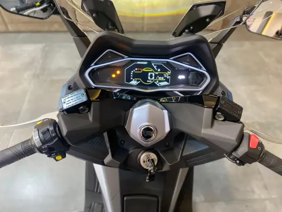 DAFRA CRUISYM 300 DAFRA CRUISYM 300