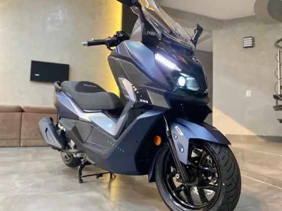 DAFRA CRUISYM 300 DAFRA CRUISYM 300