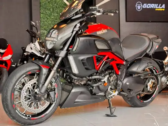 DUCATI-DIAVEL CARBON DUCATI-DIAVEL CARBON-2013