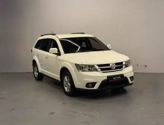 FIAT FREEMONT 2.4 EMOTION 16V GASOLINA 4P AUTOMÁTICO
