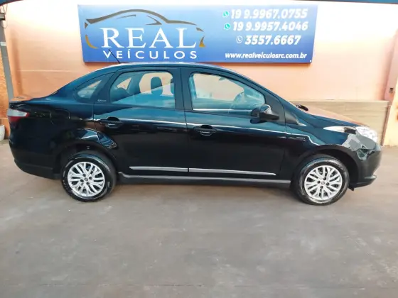 FIAT GRAND SIENA 1.4 MPI ATTRACTIVE 8V FLEX 4P MANUAL FIAT GRAND SIENA 1.4 MPI ATTRACTIVE 8V FLEX 4P MANUAL
