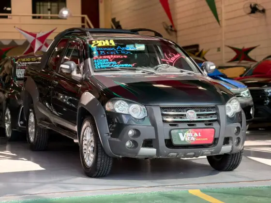 FIAT STRADA 1.8 MPI ADVENTURE CD 16V FLEX 2P MANUAL FIAT STRADA 1.8 MPI ADVENTURE CD 16V FLEX 2P MANUAL