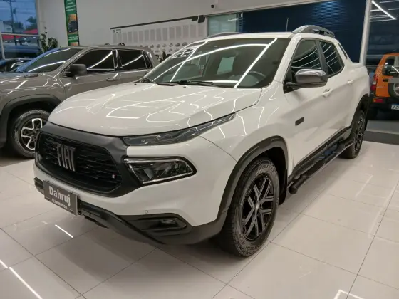 FIAT TORO 2.0 16V TURBO DIESEL ULTRA 4WD AT9 FIAT TORO 2.0 16V TURBO DIESEL ULTRA 4WD AT9