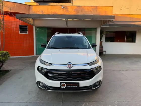 FIAT TORO 2.0 16V TURBO DIESEL VOLCANO 4WD AT9 FIAT TORO 2.0 16V TURBO DIESEL VOLCANO 4WD AT9