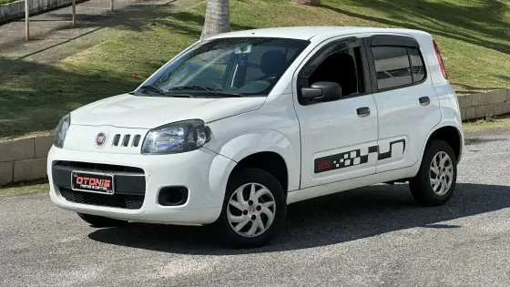 FIAT UNO 1.0 EVO VIVACE 8V FLEX 4P MANUAL FIAT UNO 1.0 EVO VIVACE 8V FLEX 4P MANUAL