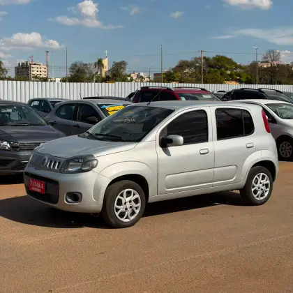 FIAT UNO 1.0 EVO VIVACE 8V FLEX 4P MANUAL