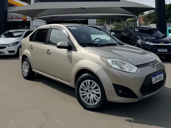 FORD FIESTA 1.6 ROCAM SE PLUS SEDAN 8V FLEX 4P MANUAL FORD FIESTA 1.6 ROCAM SE PLUS SEDAN 8V FLEX 4P MANUAL