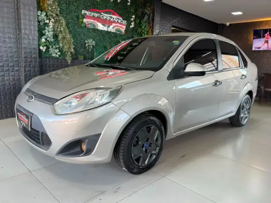 FORD FIESTA 1.6 ROCAM SEDAN 8V FLEX 4P MANUAL FORD FIESTA 1.6 ROCAM SEDAN 8V FLEX 4P MANUAL