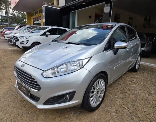 FORD FIESTA 1.6 TITANIUM HATCH 16V FLEX 4P AUTOMÁTICO FORD FIESTA 1.6 TITANIUM HATCH 16V FLEX 4P AUTOMÁTICO