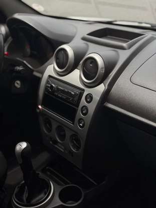 FORD-FIESTA-2013