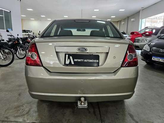 FORD-FIESTA-1.6 MPI SEDAN 8V FLEX 4P MANUAL FORD-FIESTA-2005