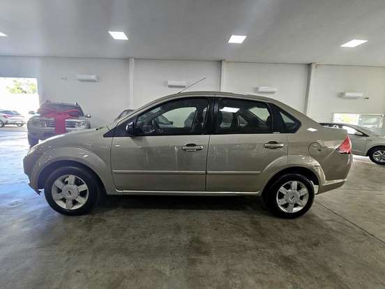 FORD-FIESTA-1.6 MPI SEDAN 8V FLEX 4P MANUAL FORD-FIESTA-2005