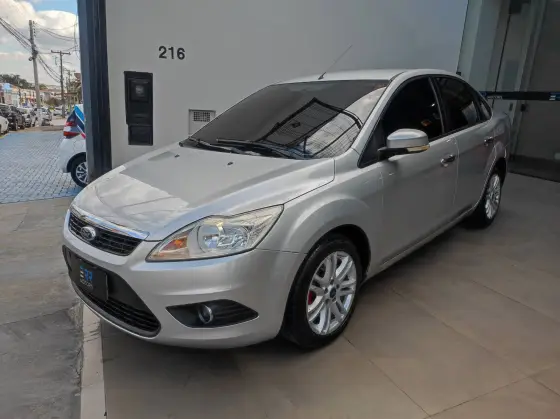 FORD FOCUS 1.6 GL SEDAN 8V FLEX 4P MANUAL FORD FOCUS 1.6 GL SEDAN 8V FLEX 4P MANUAL