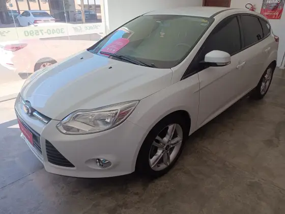 FORD FOCUS 2.0 SE 16V FLEX 4P POWERSHIFT FORD FOCUS 2.0 SE 16V FLEX 4P POWERSHIFT