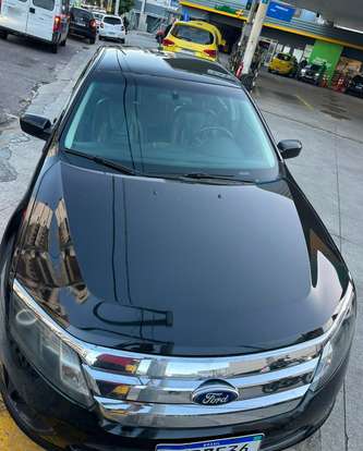 FORD-FUSION-2010