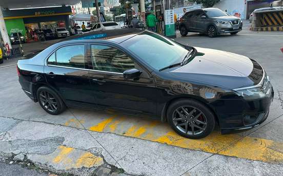 FORD-FUSION-2010